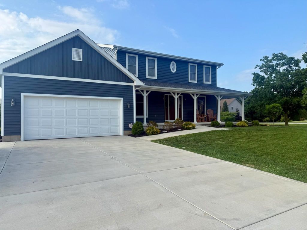 91 Fleetwood Drive N, Valparaiso, IN 46385