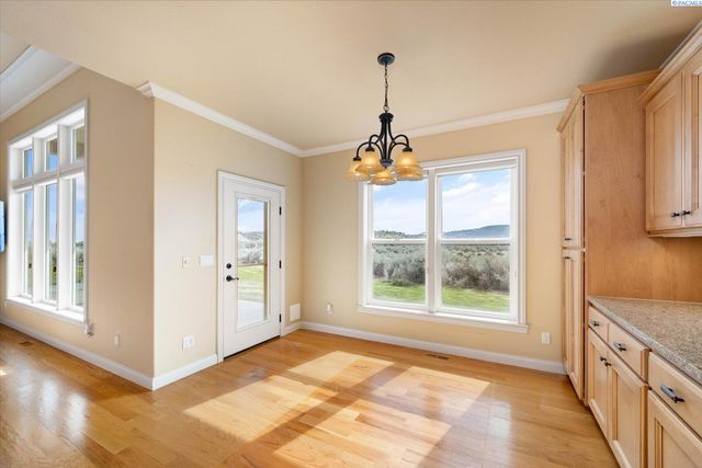 420 Sundance Drive, Richland, WA 99352