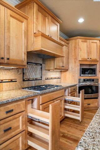 420 Sundance Drive, Richland, WA 99352