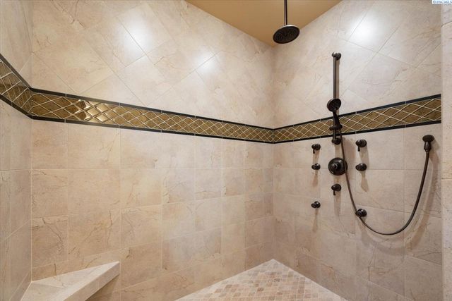 420 Sundance Drive, Richland, WA 99352