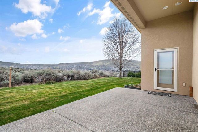 420 Sundance Drive, Richland, WA 99352