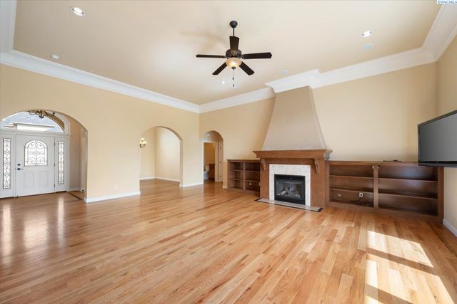 420 Sundance Drive, Richland, WA 99352