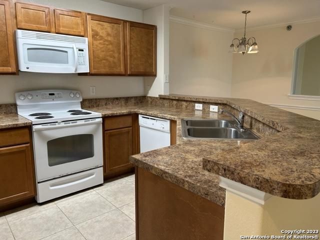 7323 Snowden Rd Apt 3105, San Antonio, TX 78240