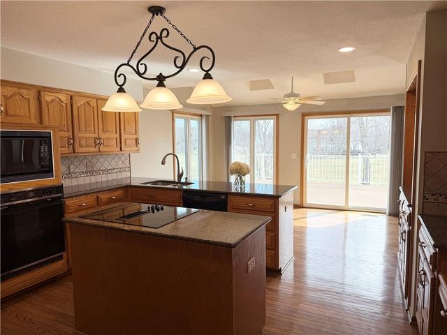 14997 W 155th Terrace, Olathe, KS 66062