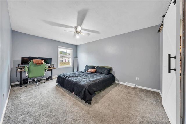 8141 Ashton LN, Roanoke, VA 24019