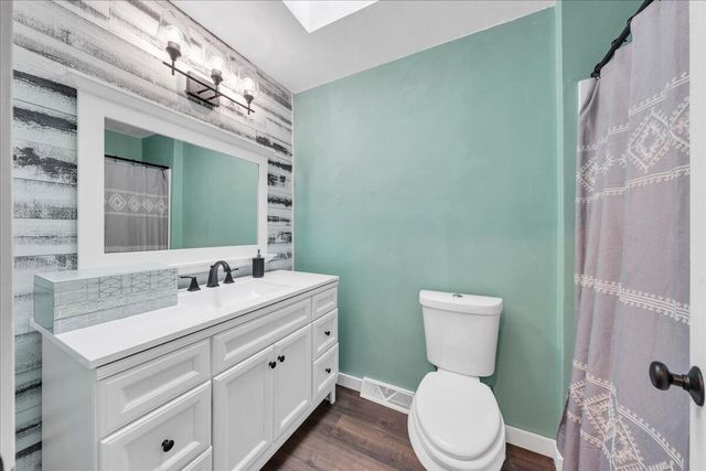 8141 Ashton LN, Roanoke, VA 24019