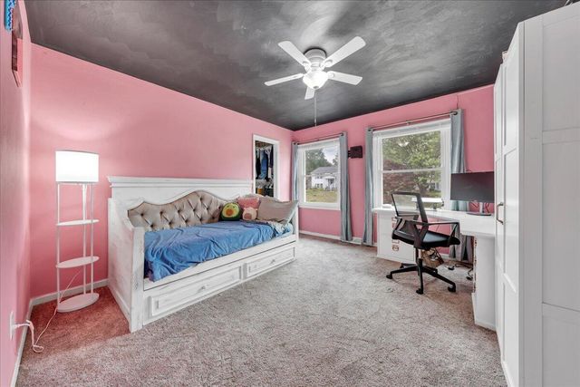 8141 Ashton LN, Roanoke, VA 24019