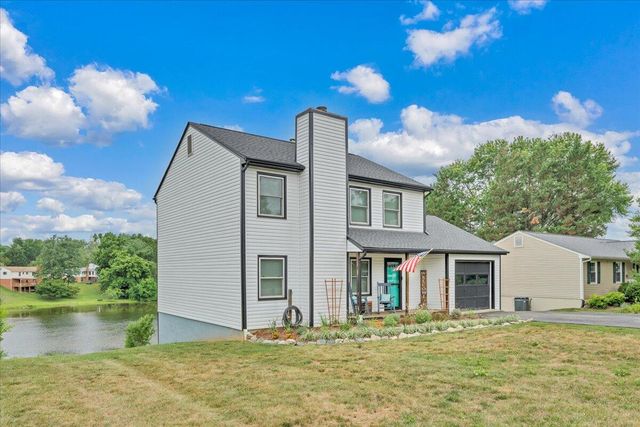 8141 Ashton LN, Roanoke, VA 24019