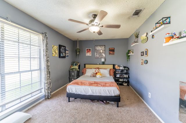 1104 Bowie Street, Sulphur Springs, TX 75482