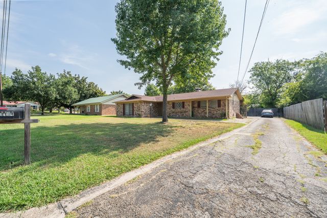 1104 Bowie Street, Sulphur Springs, TX 75482