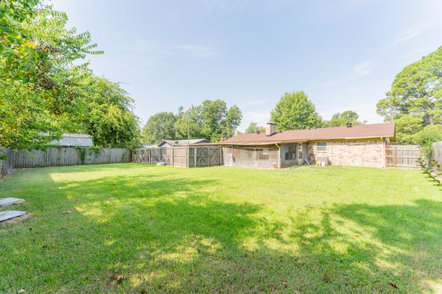 1104 Bowie Street, Sulphur Springs, TX 75482