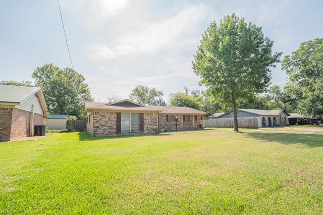 1104 Bowie Street, Sulphur Springs, TX 75482