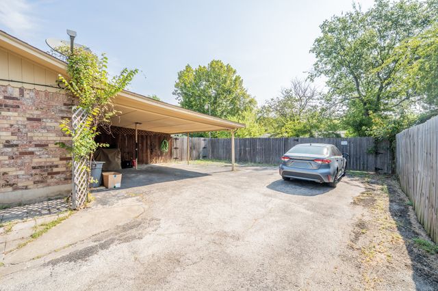 1104 Bowie Street, Sulphur Springs, TX 75482