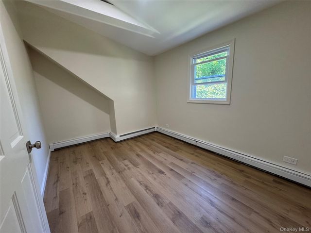 1 Towne Court, Melville, NY 11747