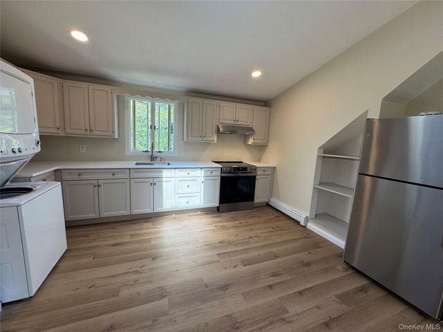 1 Towne Court, Melville, NY 11747