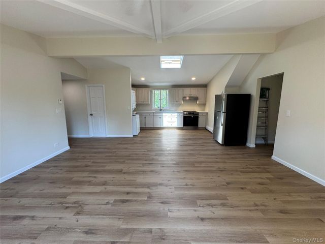 1 Towne Court, Melville, NY 11747