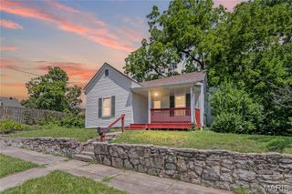704 Miller Street, Alton, IL 62002
