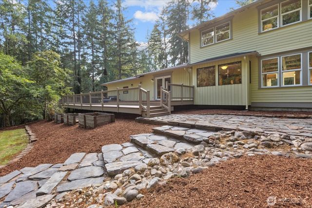 20012 NE 177th St, Woodinville, WA 98077