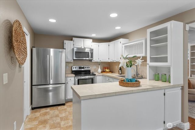 20012 NE 177th St, Woodinville, WA 98077