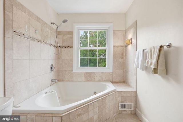 26135 VIEWLAND DR, Damascus, MD 20872