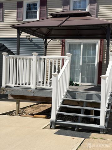 20 Stephen Street, Sayreville, NJ 08879