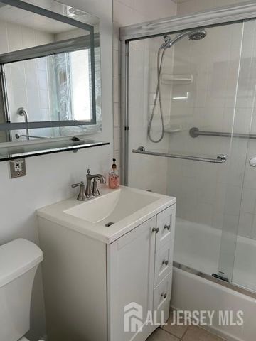 20 Stephen Street, Sayreville, NJ 08879