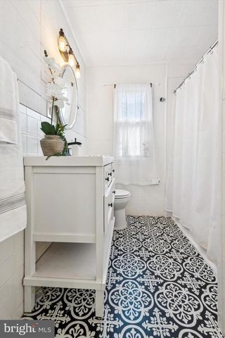 104 LYNBROOK RD, Paoli, PA 19301