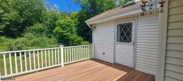 37 Fairview Ave, Hamburg Boro, NJ 07419