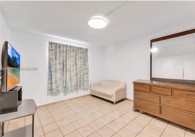 4655 Palm Ave 204, Hialeah, FL 33012