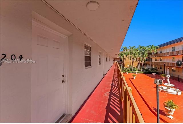 4655 Palm Ave 204, Hialeah, FL 33012
