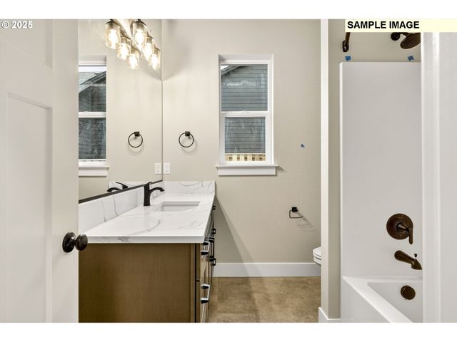 1780 Ne Aella Ave 10, Estacada, OR 97023