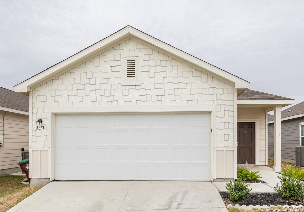 5631 PEARL MDW, Converse, TX 78109