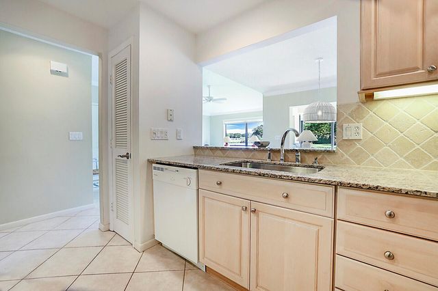 5611 SE Foxcross Place 5611, Stuart, FL 34997