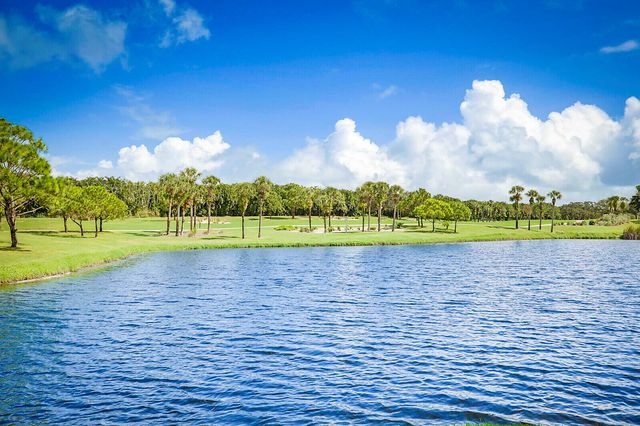 5611 SE Foxcross Place 5611, Stuart, FL 34997