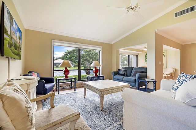 5611 SE Foxcross Place 5611, Stuart, FL 34997