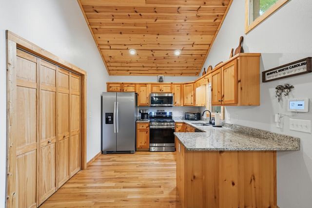 40 Lynae Lane, Murphy, NC 28906