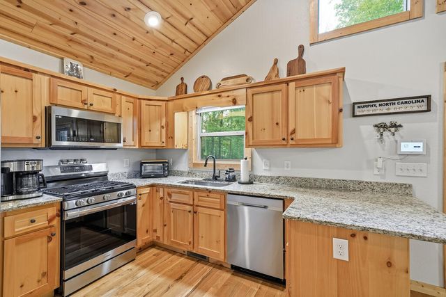 40 Lynae Lane, Murphy, NC 28906