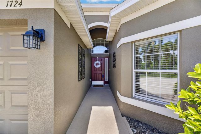 1724 MIRA LAGO CIRCLE, Ruskin, FL 33570