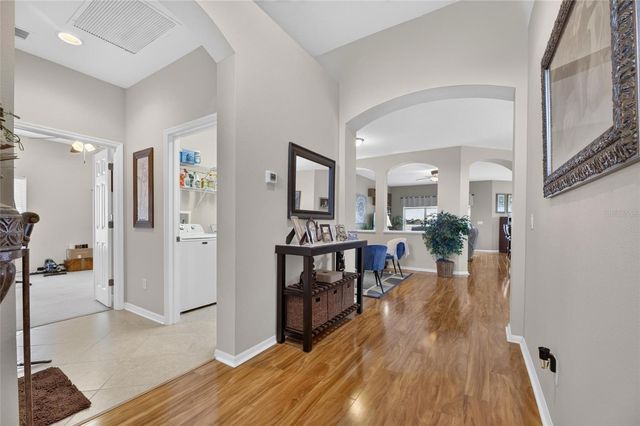 1724 MIRA LAGO CIRCLE, Ruskin, FL 33570