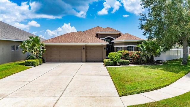 1724 MIRA LAGO CIRCLE, Ruskin, FL 33570