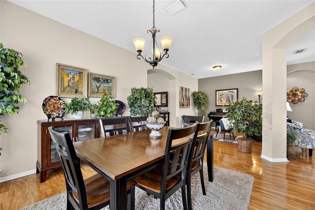 1724 MIRA LAGO CIRCLE, Ruskin, FL 33570