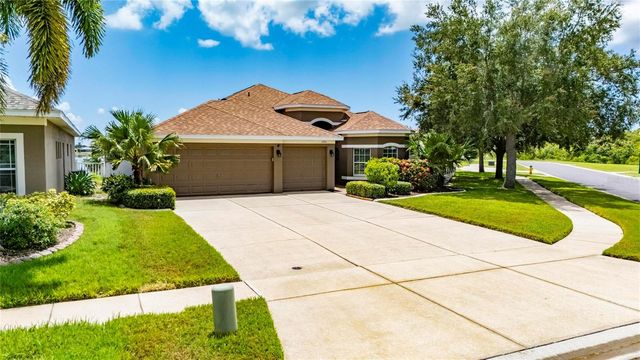 1724 MIRA LAGO CIRCLE, Ruskin, FL 33570