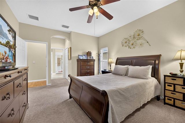 1724 MIRA LAGO CIRCLE, Ruskin, FL 33570