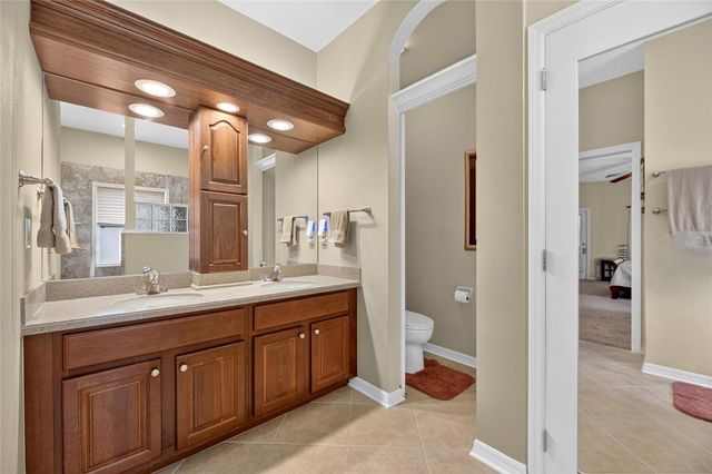 1724 MIRA LAGO CIRCLE, Ruskin, FL 33570