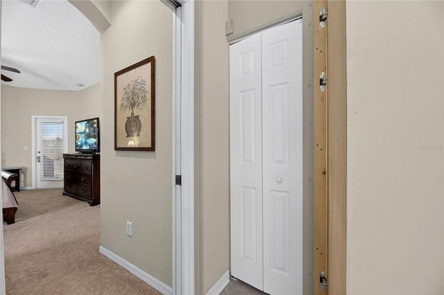 1724 MIRA LAGO CIRCLE, Ruskin, FL 33570