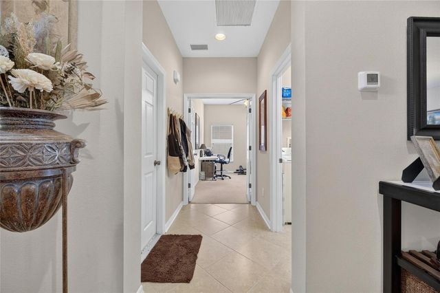 1724 MIRA LAGO CIRCLE, Ruskin, FL 33570