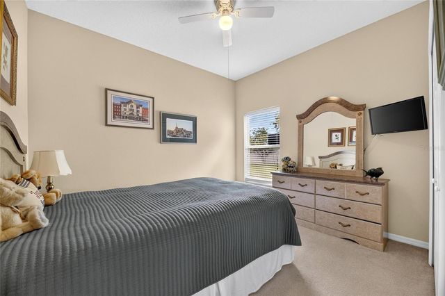 1724 MIRA LAGO CIRCLE, Ruskin, FL 33570