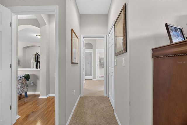 1724 MIRA LAGO CIRCLE, Ruskin, FL 33570