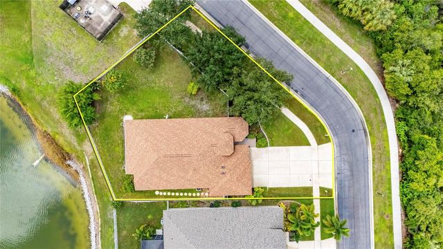 1724 MIRA LAGO CIRCLE, Ruskin, FL 33570