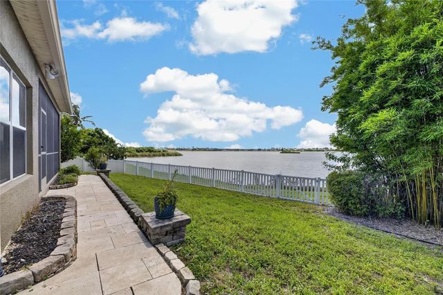 1724 MIRA LAGO CIRCLE, Ruskin, FL 33570